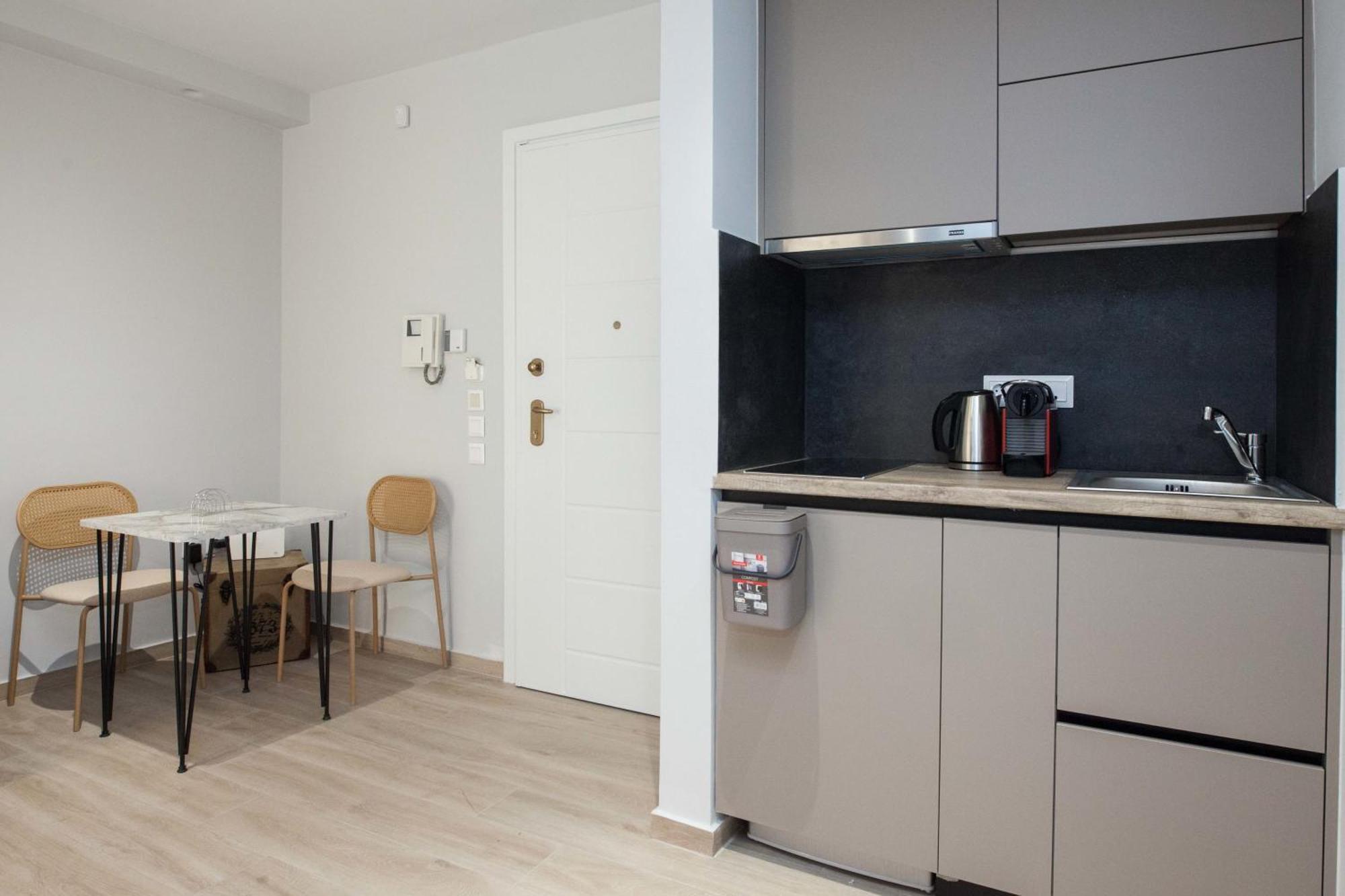 Petralona Gem Hotel-Style Studio With Balcony Ateny Zewnętrze zdjęcie